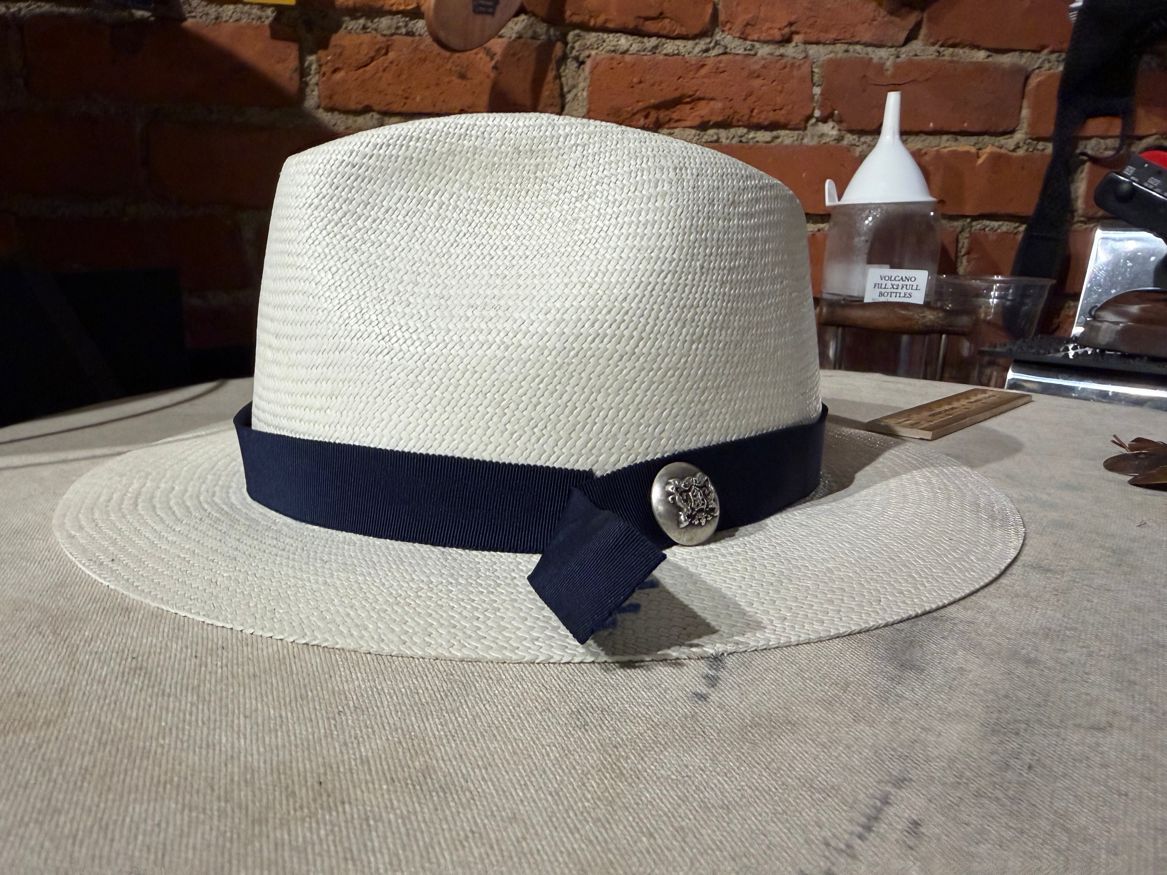 Custom Straw Hybrid